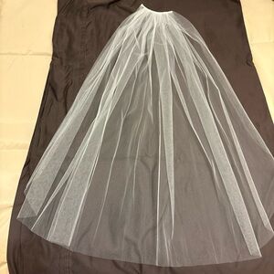 Elegant White Bridal Veil